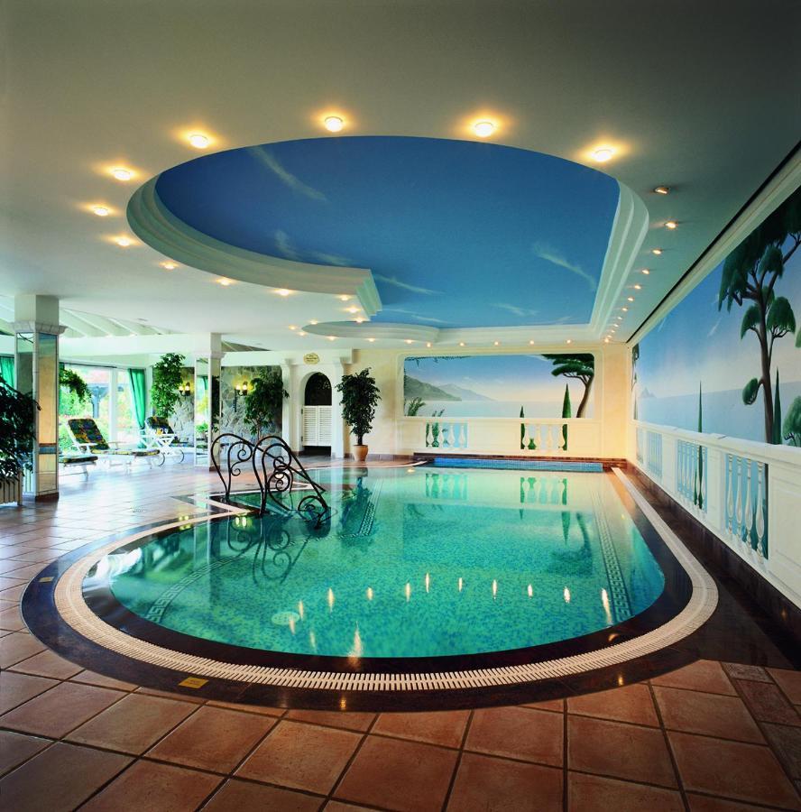 Lohmann's Romantik Hotel Gravenberg Langenfeld  Bagian luar foto