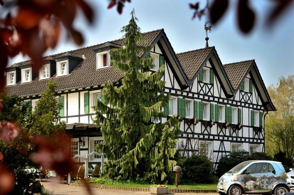 Lohmann's Romantik Hotel Gravenberg Langenfeld  Bagian luar foto