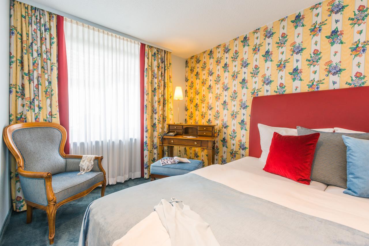 Lohmann's Romantik Hotel Gravenberg Langenfeld  Bagian luar foto