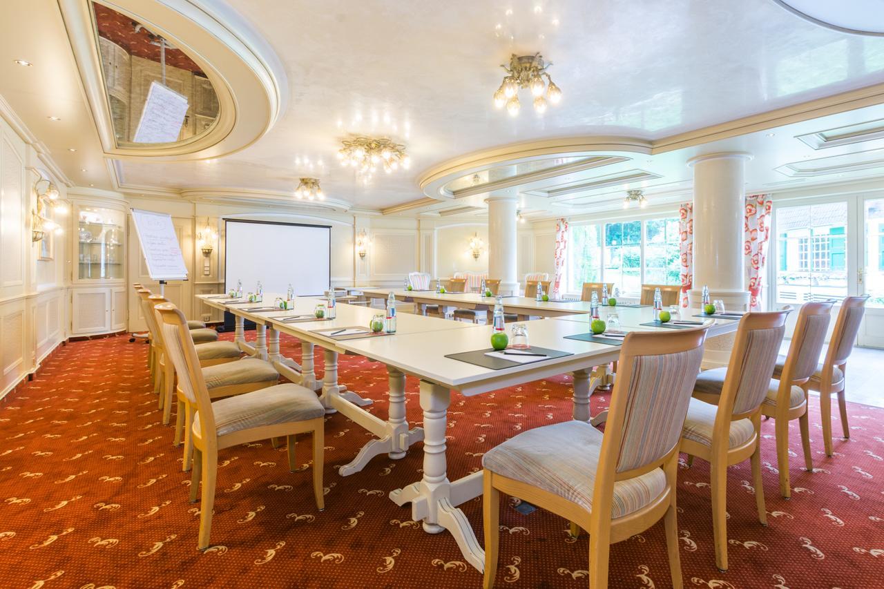 Lohmann's Romantik Hotel Gravenberg Langenfeld  Bagian luar foto